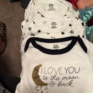 0-6 month unisex baby gowns